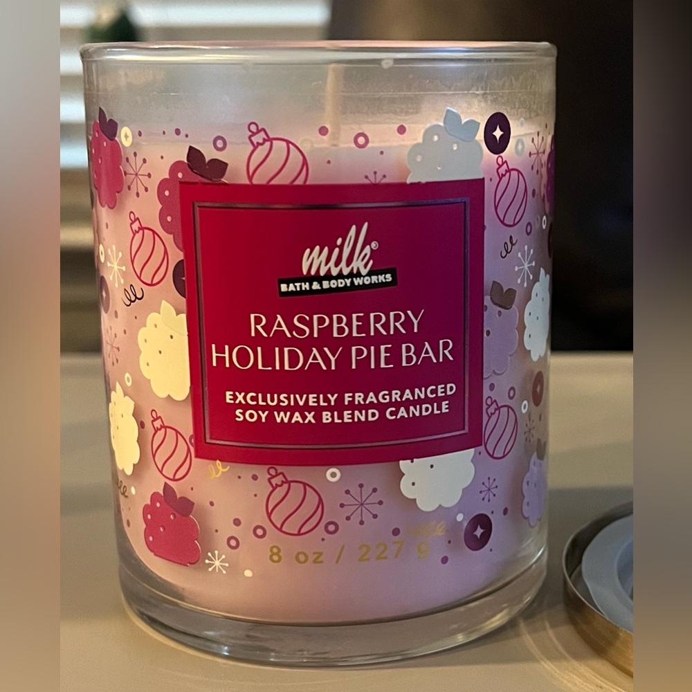 Bath & Body Works Raspberry Holiday Pie Bar Candle Limited Edition BBW NEW